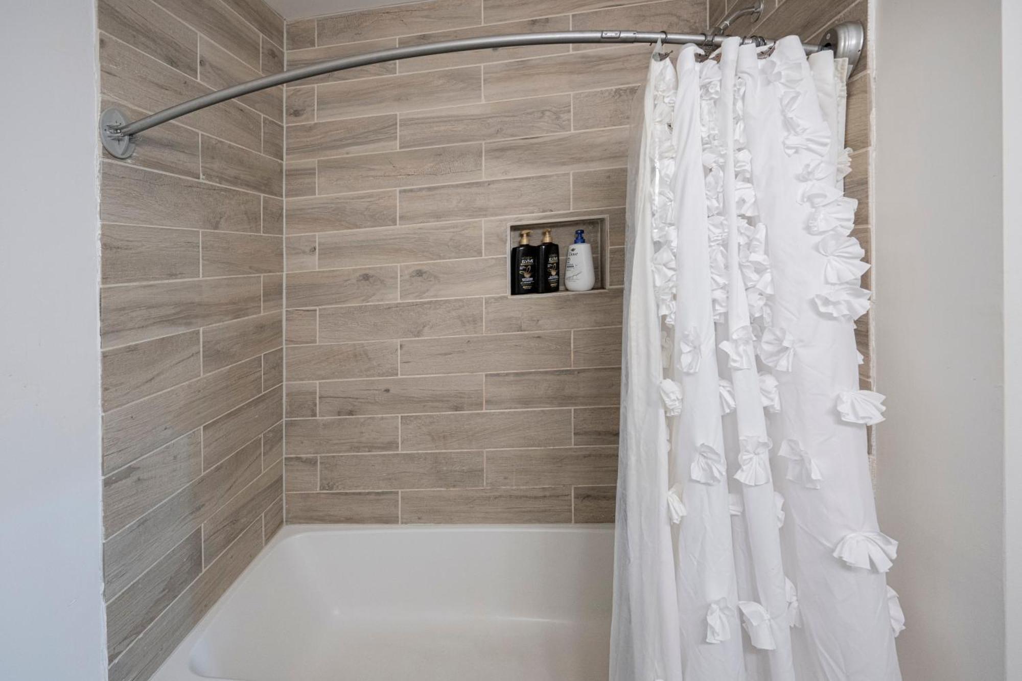 Charming 2Br Bungalow 4 Minutes To Duke University Durham Exteriér fotografie